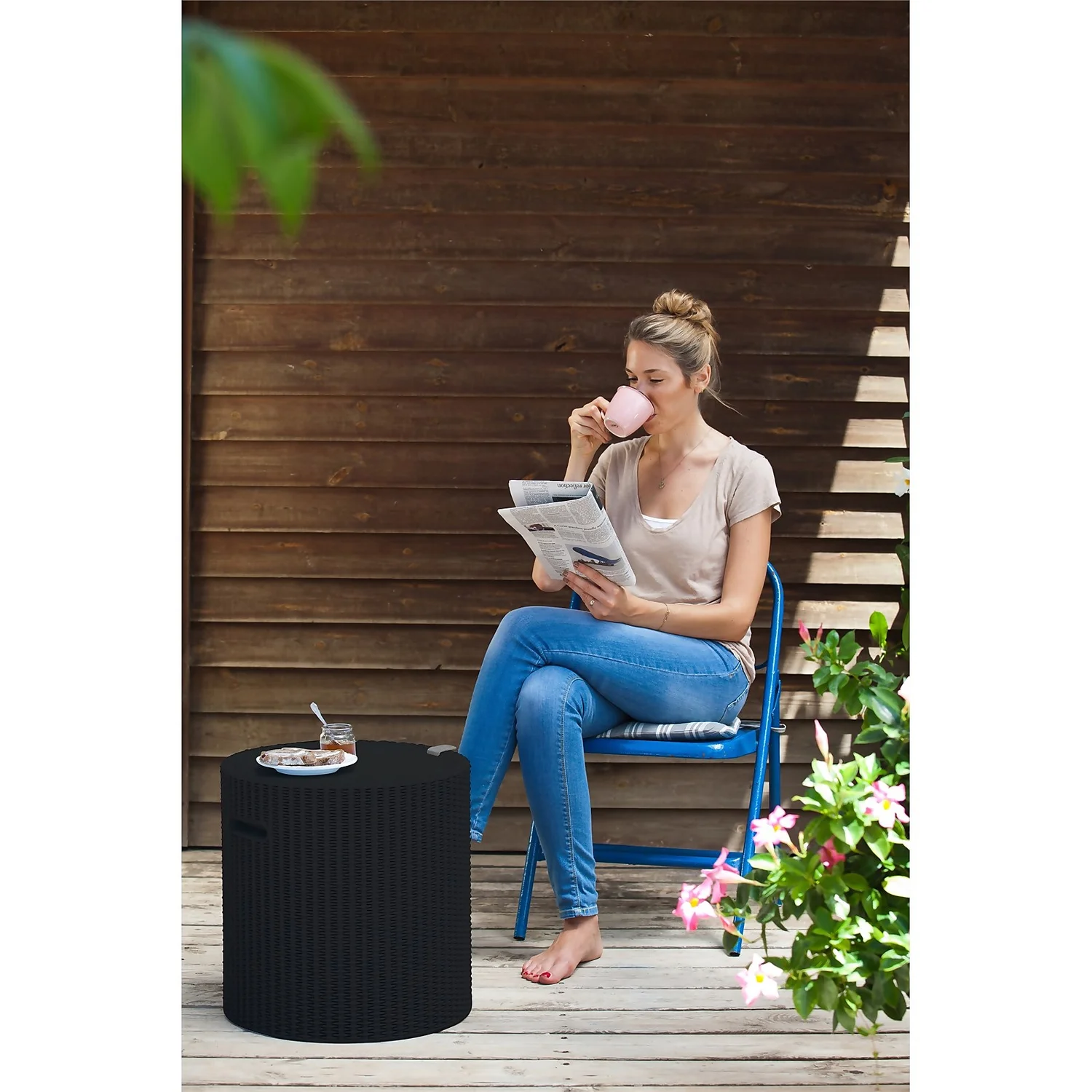 Keter Cool Stool Outdoor Ice Cooler Table 39L - Graphite - Image 2