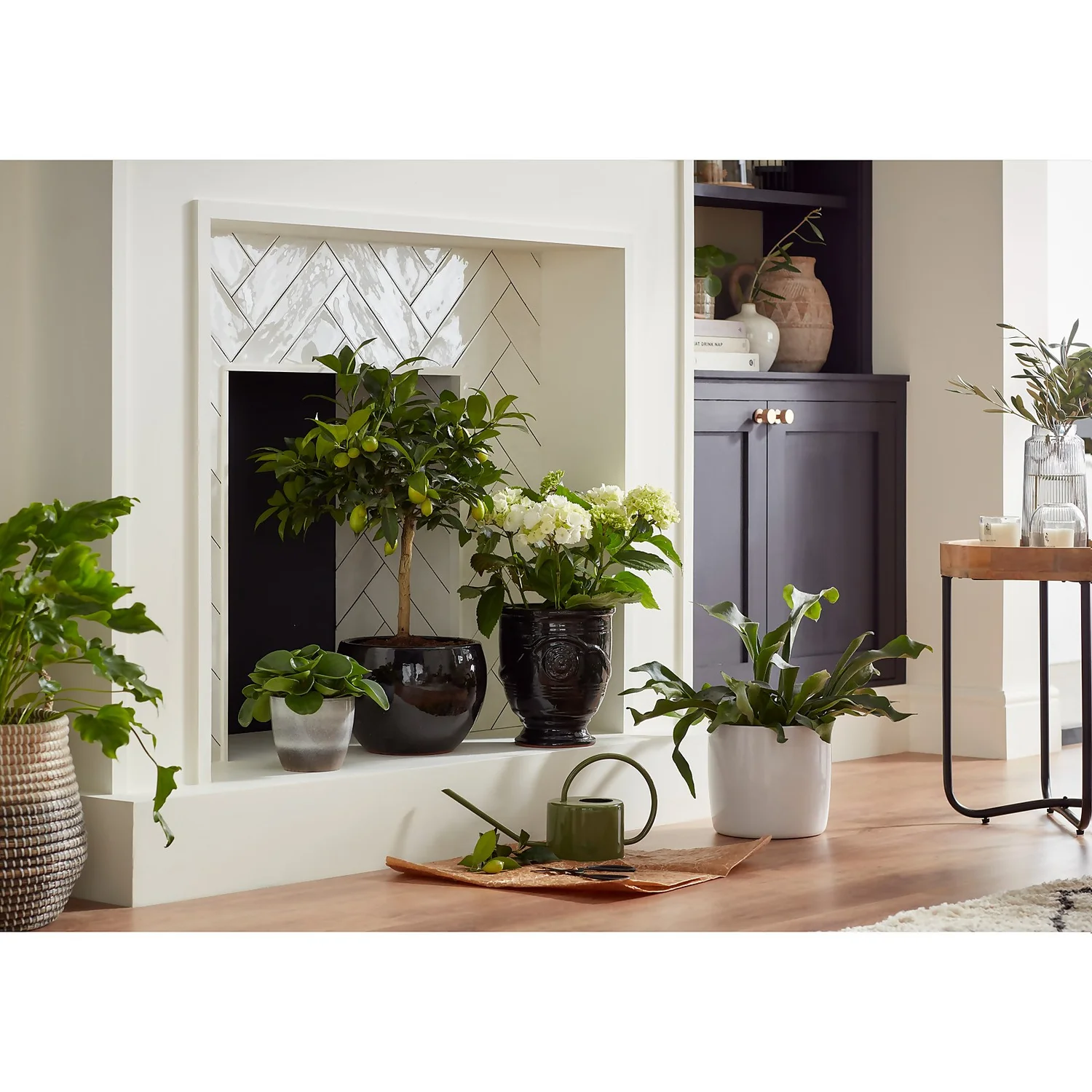 Regent Glazed Urn Planter - 39cm - Image 7