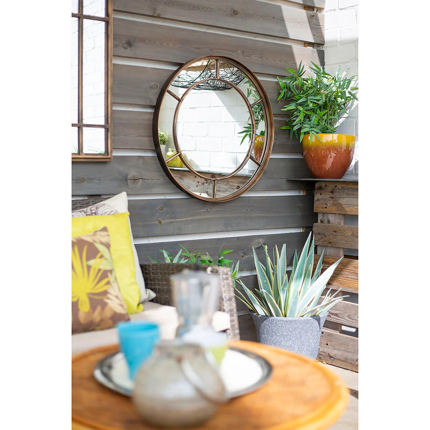 Valencia Outdoor Garden Mirror - 60cm - Image 3