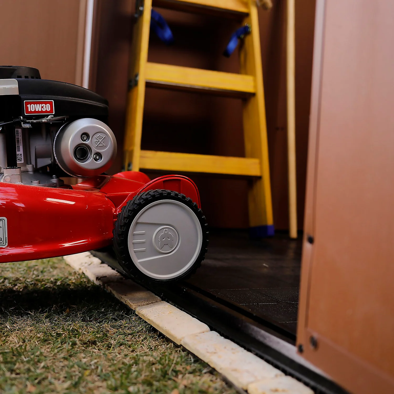 Keter Darwin Outdoor Apex Garden Storage Shed 6ft X 6ft - Brown - Image 6